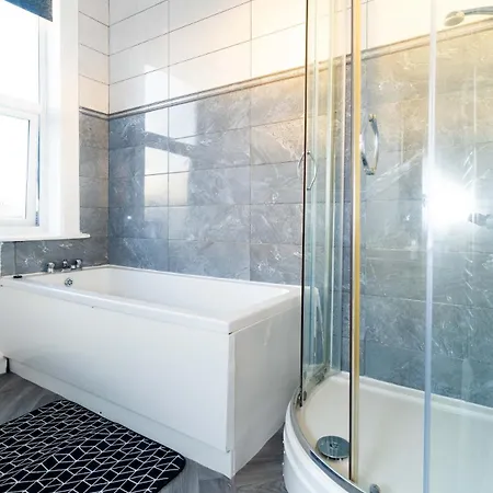 Clifton - Spacious Close To * Leeds (West Yorkshire)