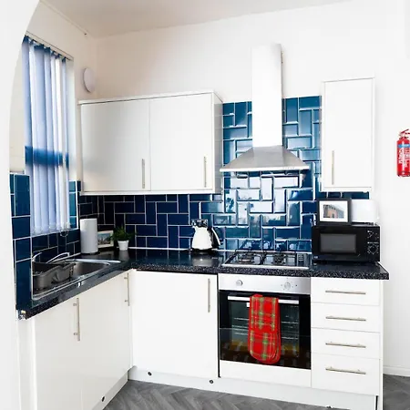 Clifton - Spacious Close To